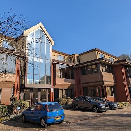 Ббббб Godalming Exterior foto